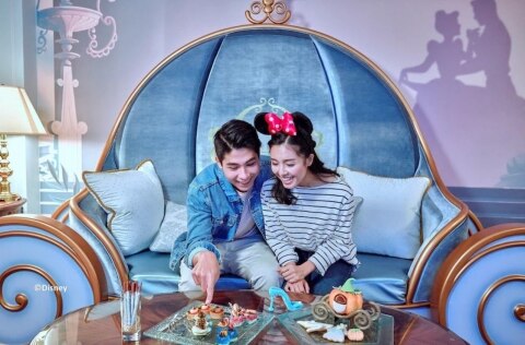 Dining at Hong Kong Disneyland