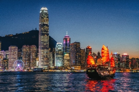 hong kong junk boat