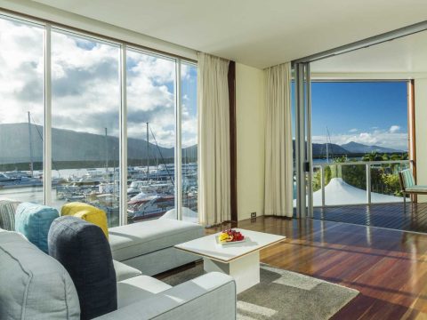 The Ultimate Guide to Cairns According to a Local