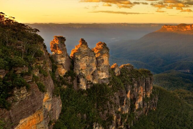 Couple overlooking Blue Mountains