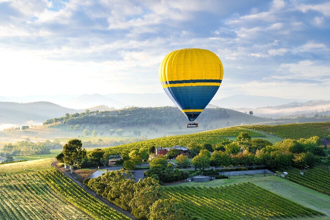Hot air ballon over the Yarra Valley
