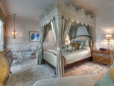 Disneyland Hotel