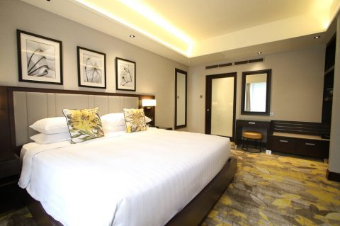 Royal Plaza on Scotts Singapore