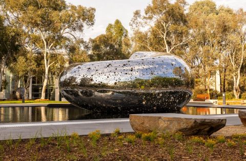 Ouroboros sculpture by Lindy Lee at the National Gallery of Australia