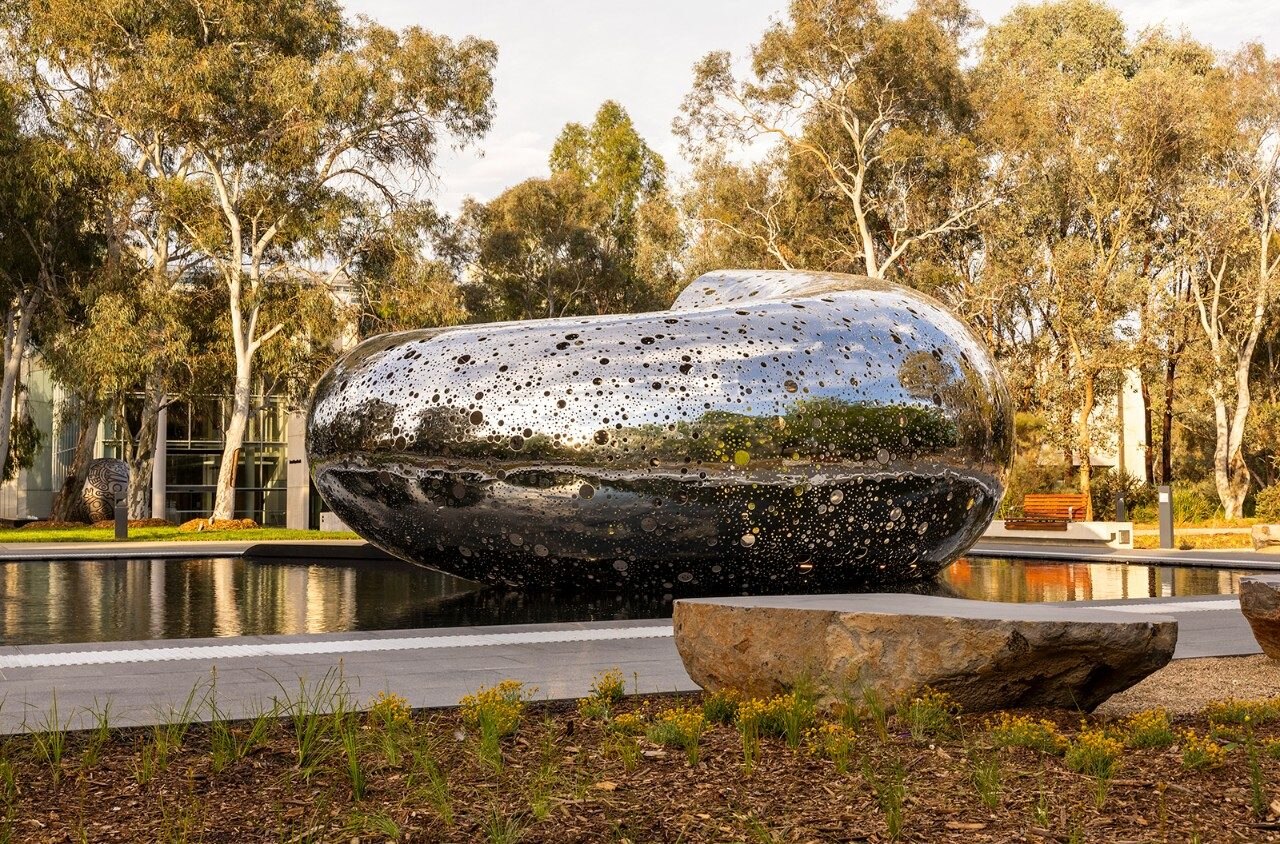 Ouroboros sculpture by Lindy Lee at the National Gallery of Australia