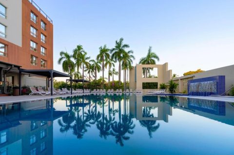 DoubleTree by Hilton Darwin exterior