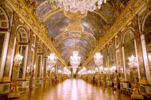 Do Versailles the exclusive way