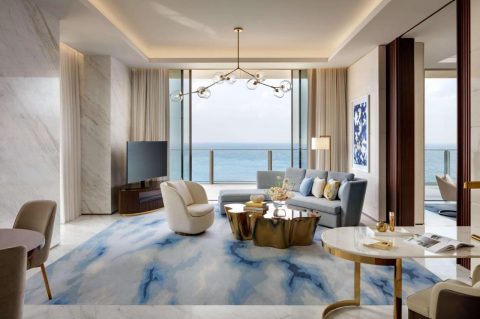 Atlantis, the Royal