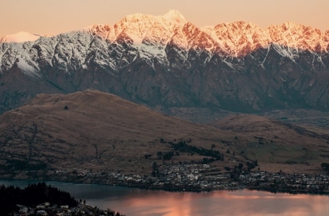 Wake to the beauty of Lake Wakatipu