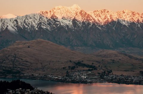 Wake to the beauty of Lake Wakatipu