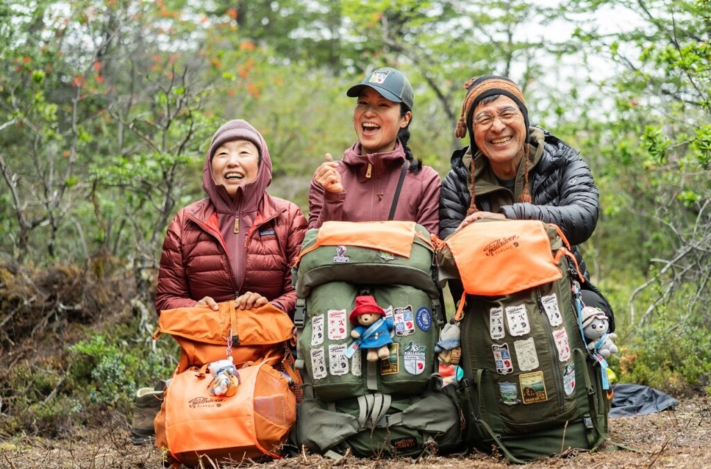 Sungju Hyun (centre) with her parents, Taehoon Hyun and Hyuekyung Min on the Fjällräven Classic Chile hike