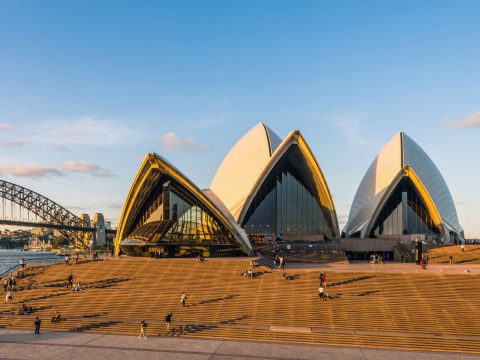 Find Flights with Qantas Now