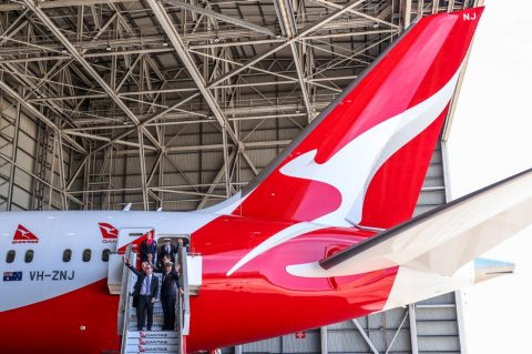 Qantas 100 landing